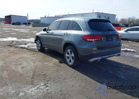 2016 Mercedes-Benz Glc 300 4Matic z USA, uszkodzony, nr VIN WDC0G4KB2GF016137